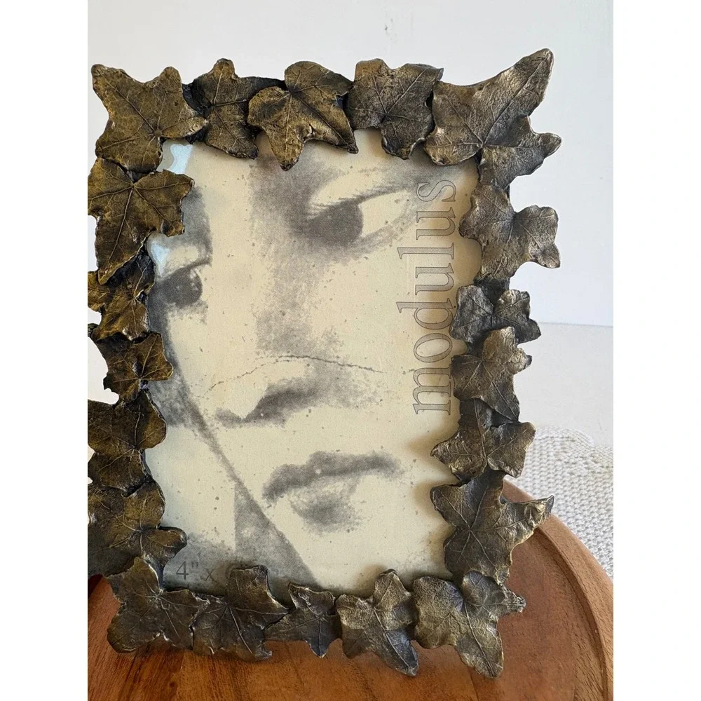 Modulus Bronze Ivy Leaf Picture Frame 4x6 Cast Metal Botanical Nature Decor